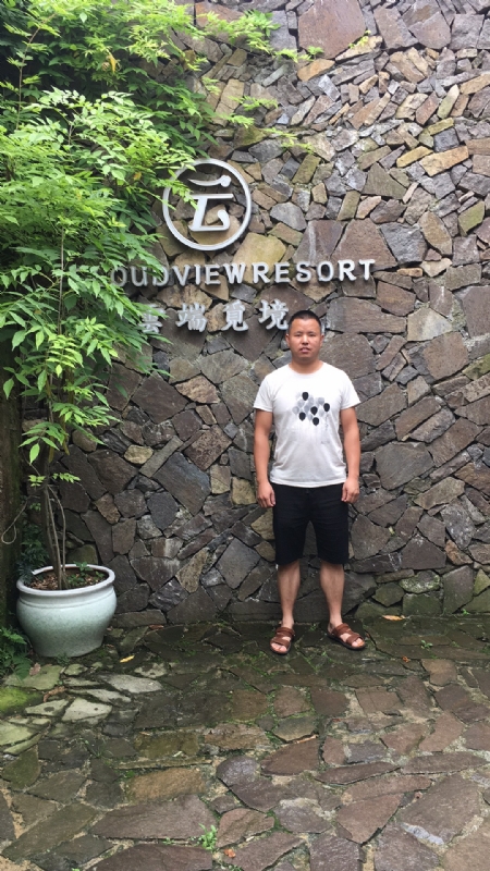 何超洪的第二张照片--邢台相亲服务中心