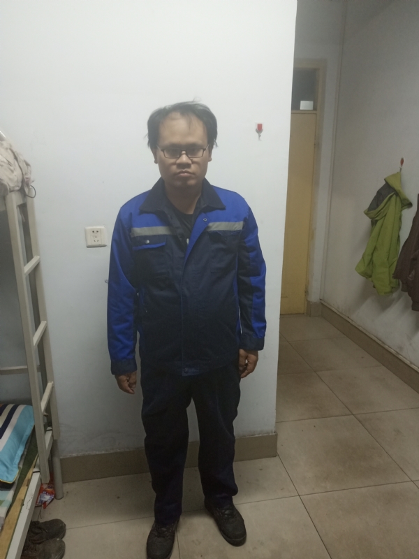 黄俊的第一张照片--邢台相亲服务中心