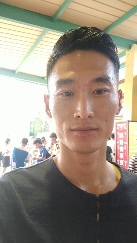 难得糊涂的第一张照片--邢台相亲服务中心