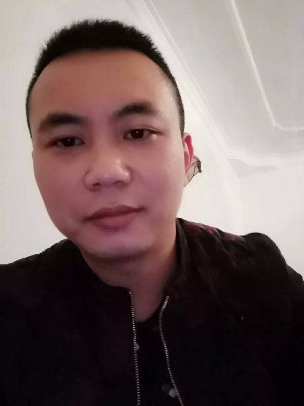 喜闻香气的第一张照片--邢台相亲服务中心