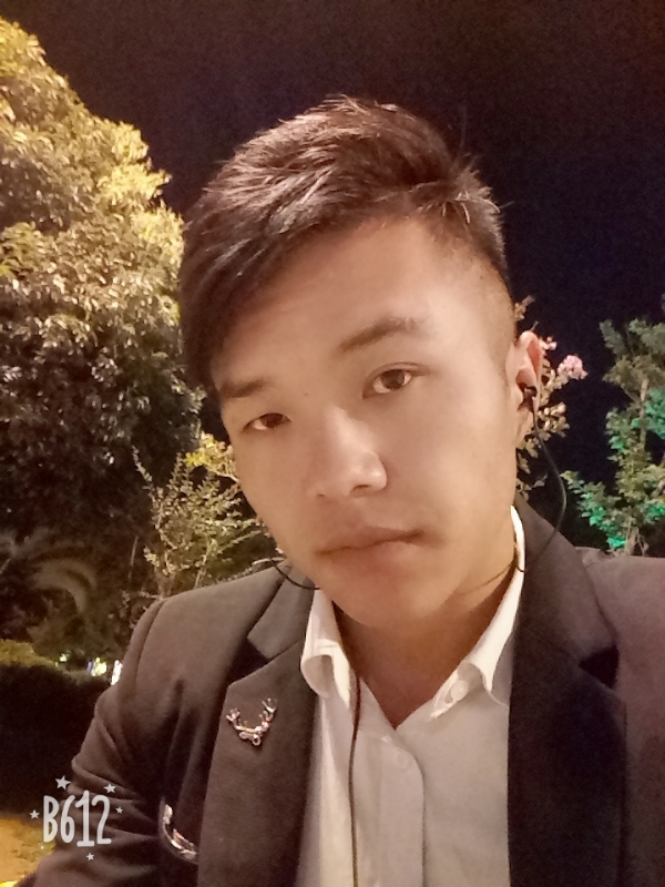 只求一陪伴的第一张照片--邢台相亲服务中心