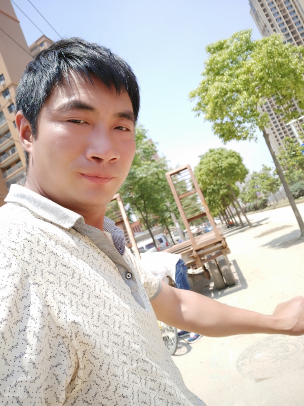 勇哥的第一张照片--邢台相亲服务中心