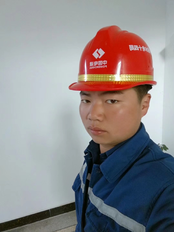 小公牛的第一张照片--邢台相亲服务中心