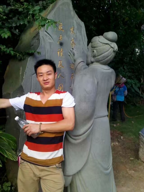 相依相伴的第一张照片--邢台相亲服务中心