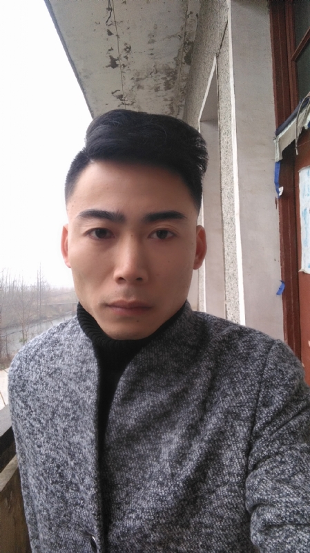 谁伴我闯荡的第一张照片--邢台相亲服务中心