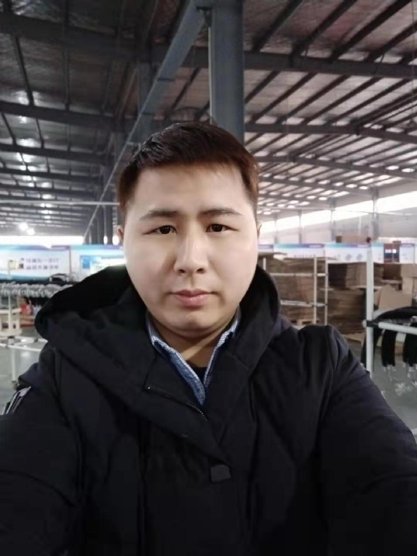 刀锋的第一张照片--邢台相亲服务中心