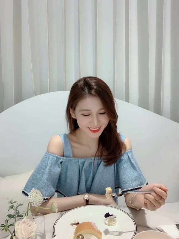 Emily的第三张照片--邢台相亲服务中心