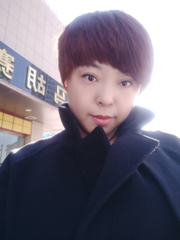 霞儿的第一张照片--邢台相亲服务中心