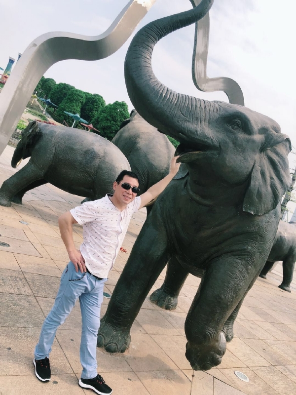 朝望大海的第三张照片--邢台相亲服务中心