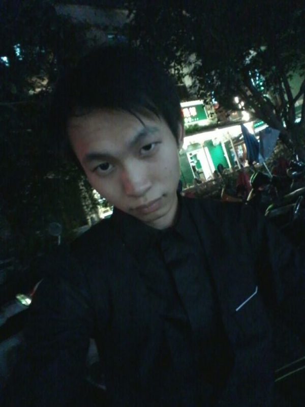 瞬间回眸的第一张照片--邢台相亲服务中心