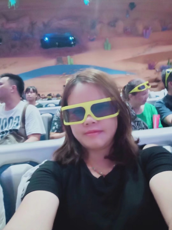 牙彩的第一张照片--邢台相亲服务中心