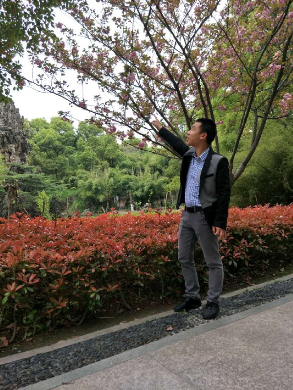 坦诚的第一张照片--邢台相亲服务中心