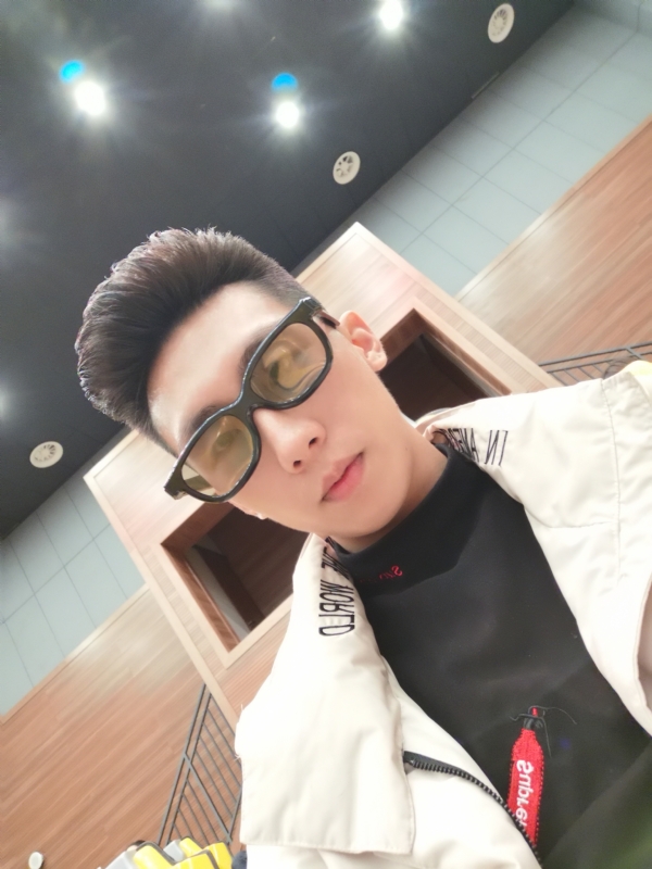 少年已不在年少的第一张照片--邢台相亲服务中心