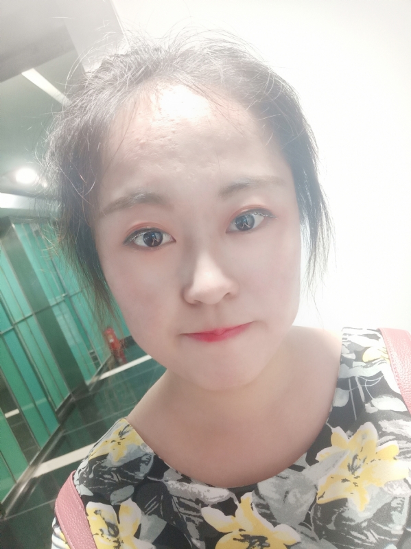 小花伞的第一张照片--邢台相亲服务中心