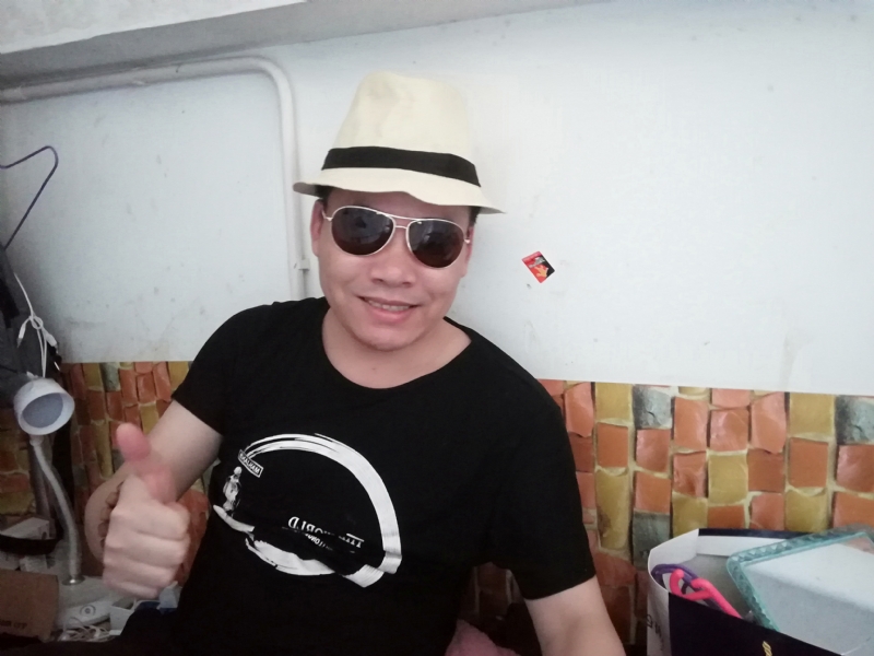 艰难爱情的第一张照片--邢台相亲服务中心