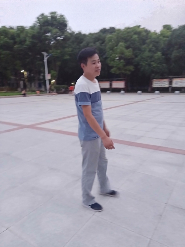 一笑的第一张照片--邢台相亲服务中心