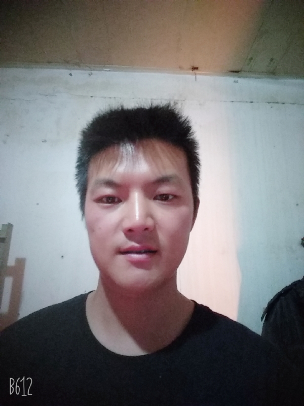 风轻云淡的第一张照片--邢台相亲服务中心