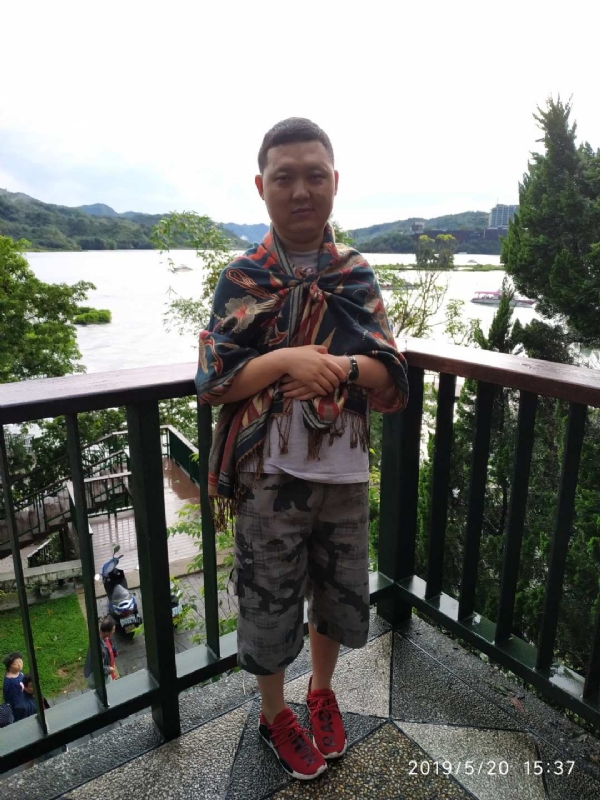 爱情里的俩个人的第一张照片--邢台相亲服务中心