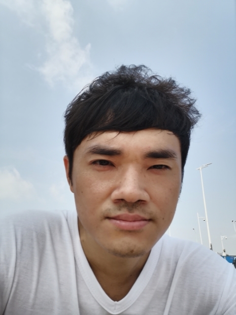 老实人的第一张照片--邢台相亲服务中心