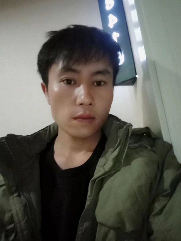 槑头槑脑的第一张照片--邢台相亲服务中心