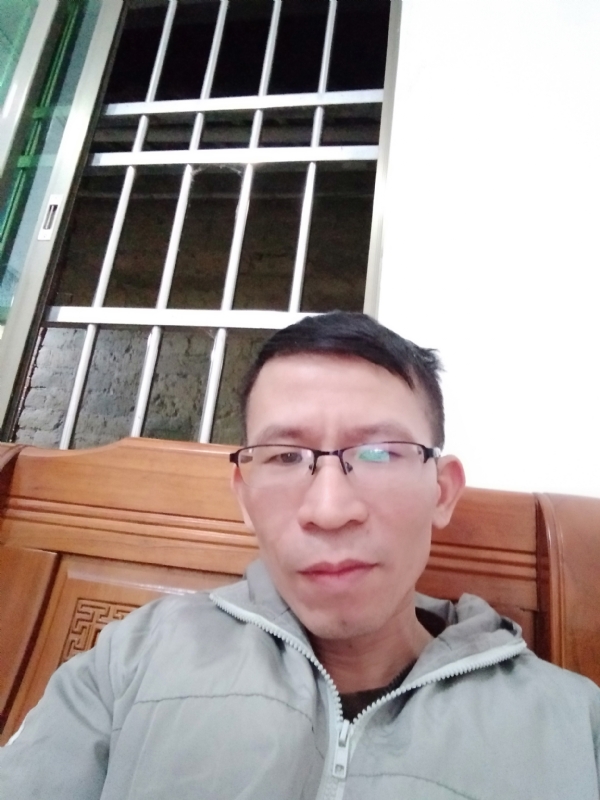 奋斗的第一张照片--邢台相亲服务中心