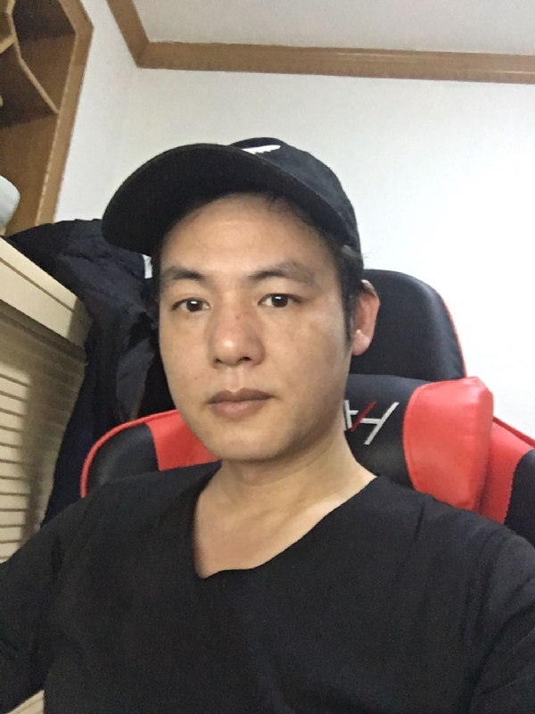 扛枪打鸟的第一张照片--邢台相亲服务中心