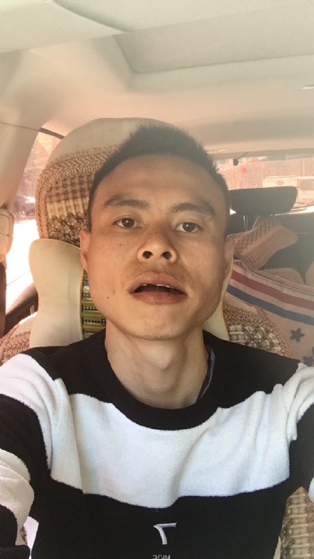 小何的第一张照片--邢台相亲服务中心