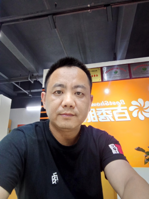 开心就好的第一张照片--邢台相亲服务中心