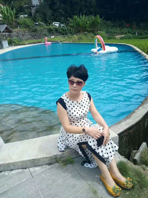 守望幸福的第一张照片--邢台相亲服务中心