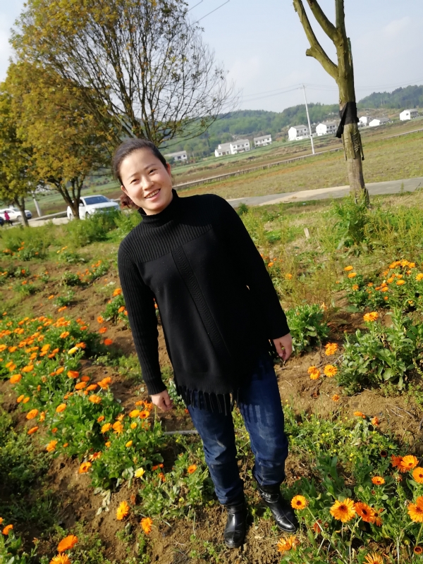 征婚女人的第四张照片--邢台相亲服务中心