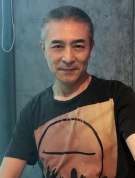 拥抱明天的第一张照片--邢台相亲服务中心