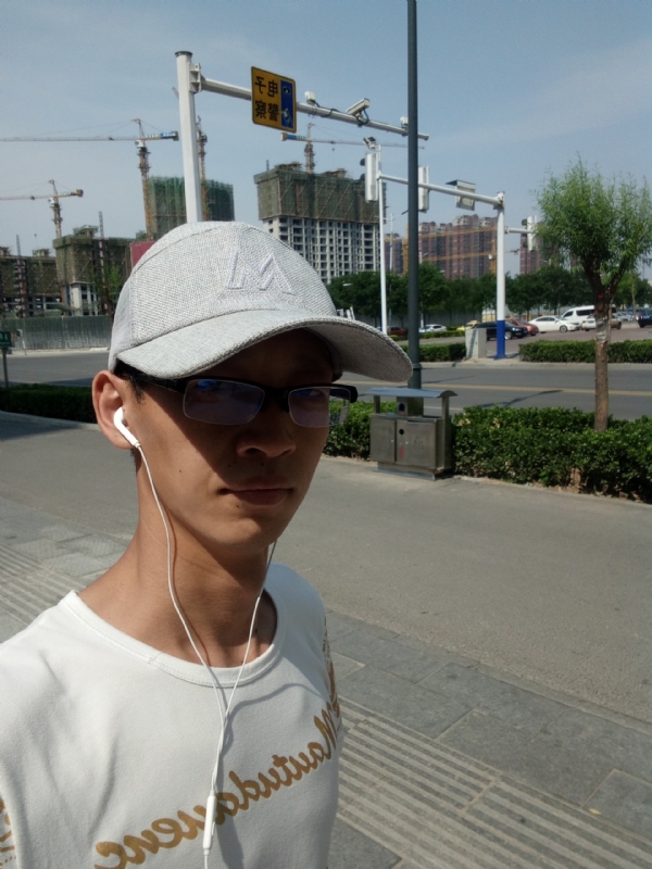 挥一挥手什么都没有的第一张照片--邢台相亲服务中心