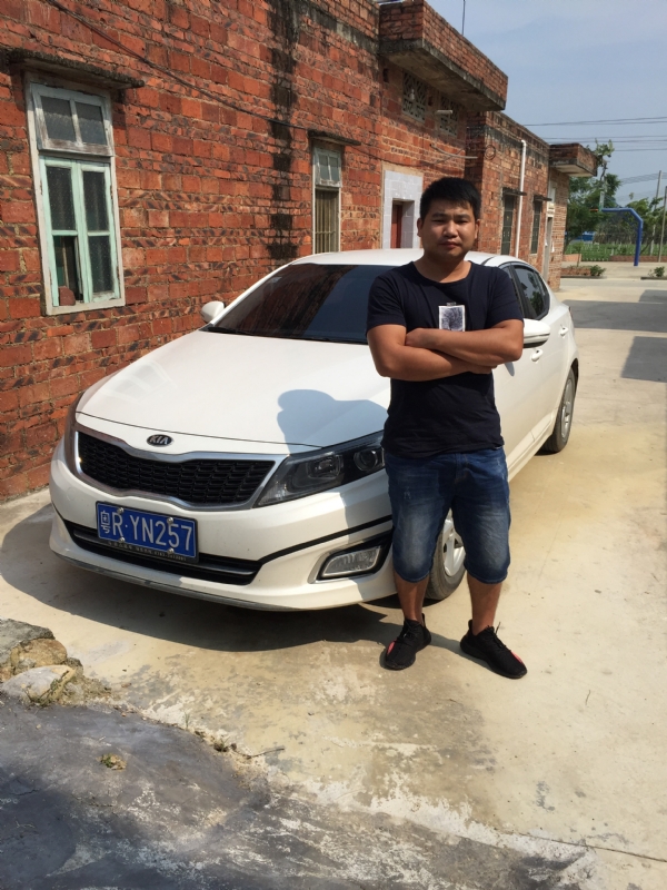 独坐街头的第二张照片--邢台相亲服务中心