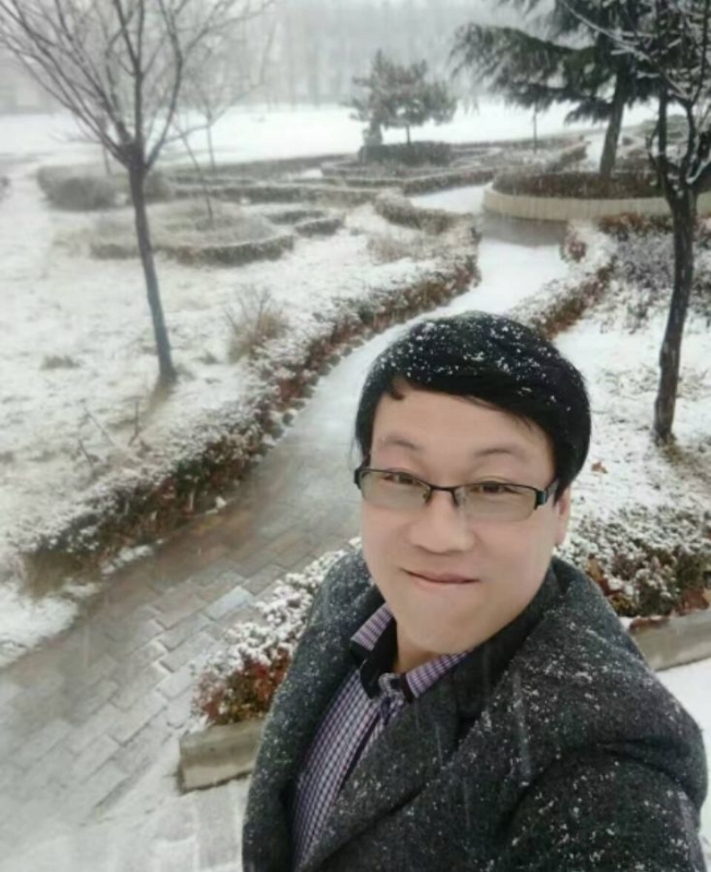 一吻天荒的第二张照片--邢台相亲服务中心