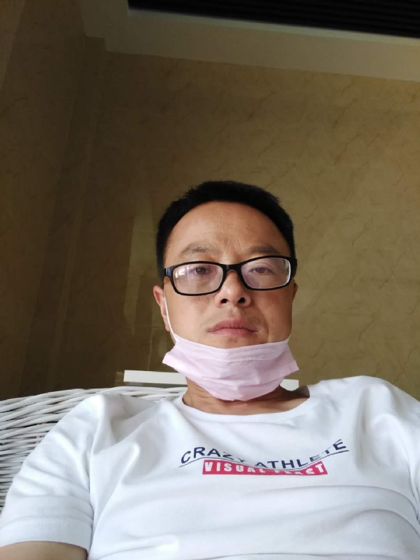 小马奔腾的第一张照片--邢台相亲服务中心