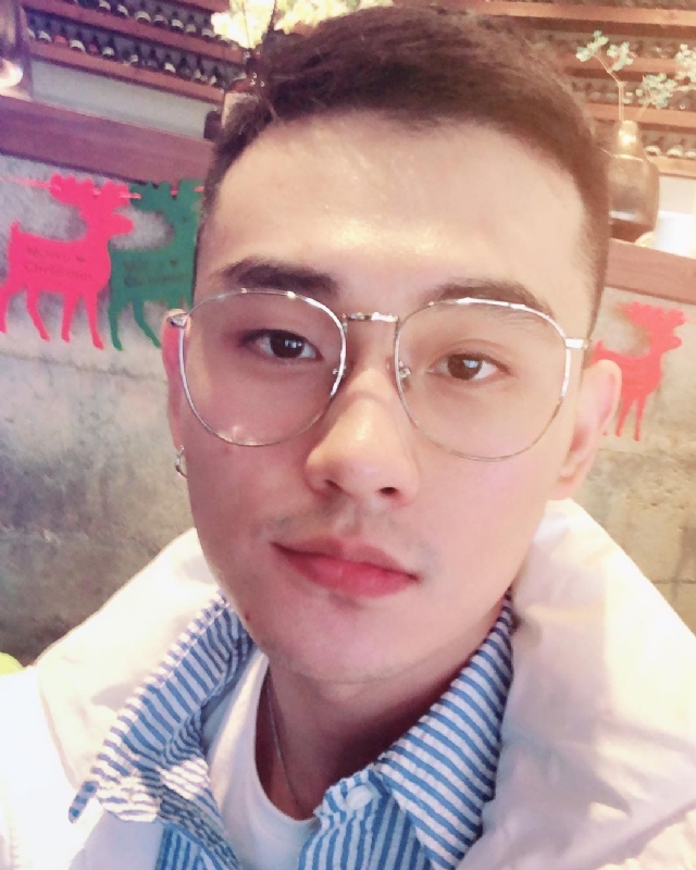 胡强很孤单的第一张照片--邢台相亲服务中心