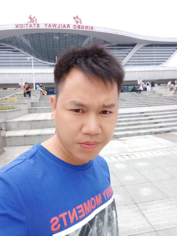 笑对人生的第一张照片--邢台相亲服务中心