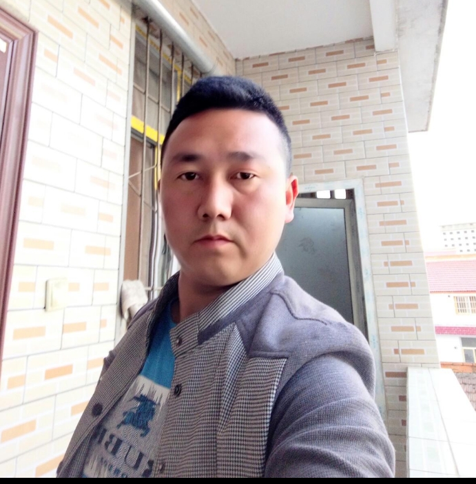 帅帅的大叔的第一张照片--邢台相亲服务中心