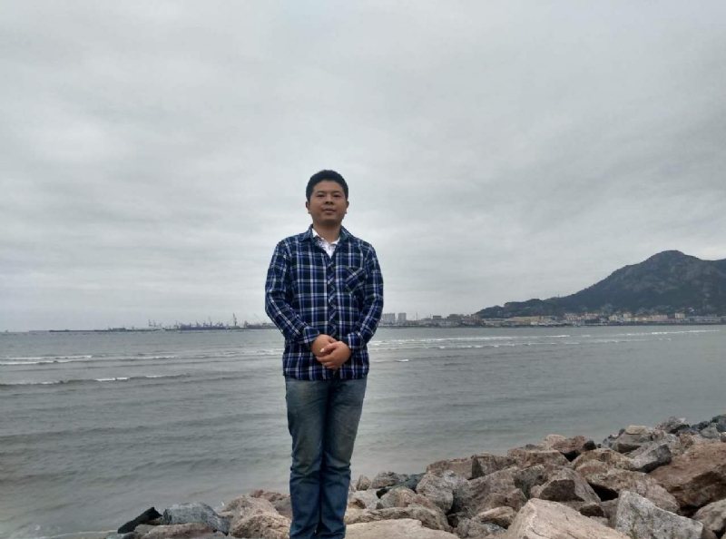 在奋斗的第二张照片--邢台相亲服务中心