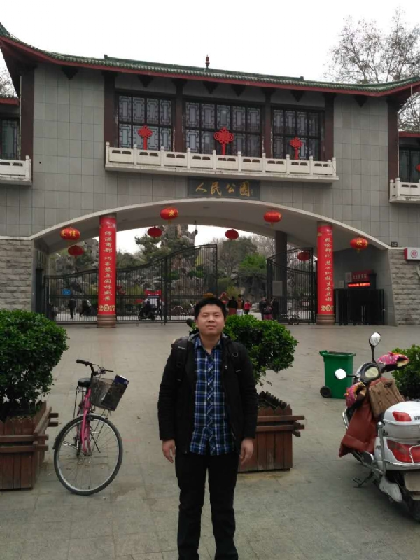 在奋斗的第四张照片--邢台相亲服务中心