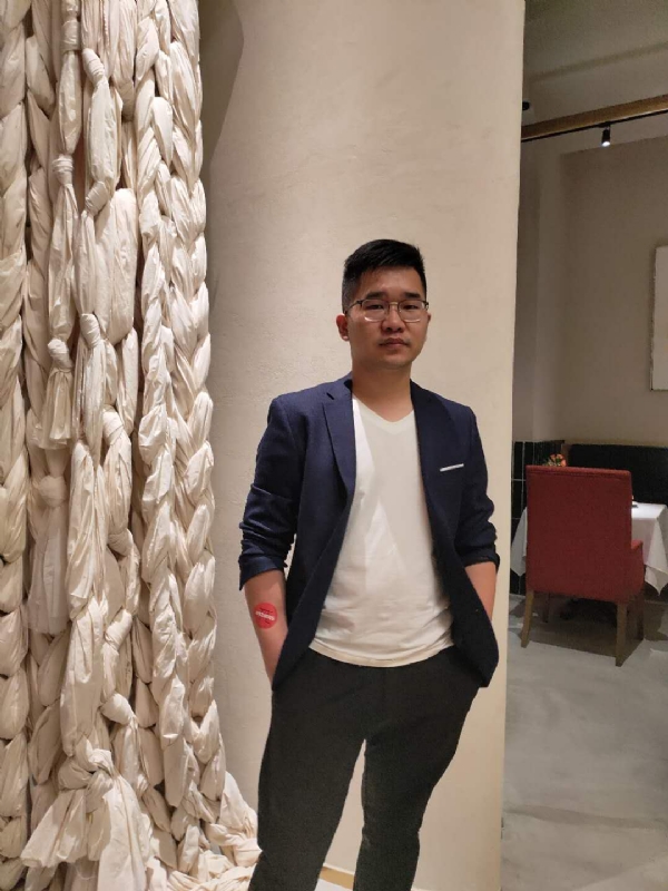 在路上的第二张照片--邢台相亲服务中心