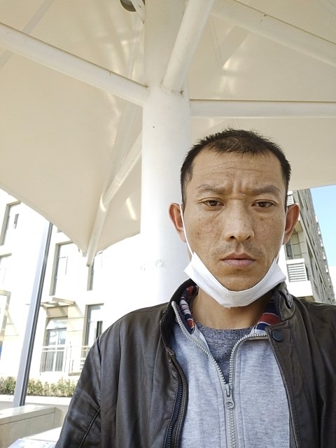 孤狼的第一张照片--邢台相亲服务中心