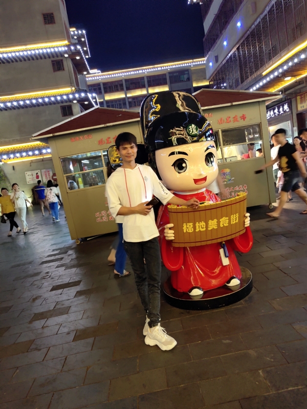 圆嘟嘟的瘦子的第一张照片--邢台相亲服务中心