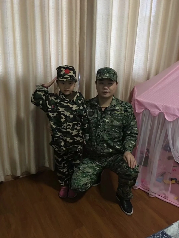 俗人的第一张照片--邢台相亲服务中心