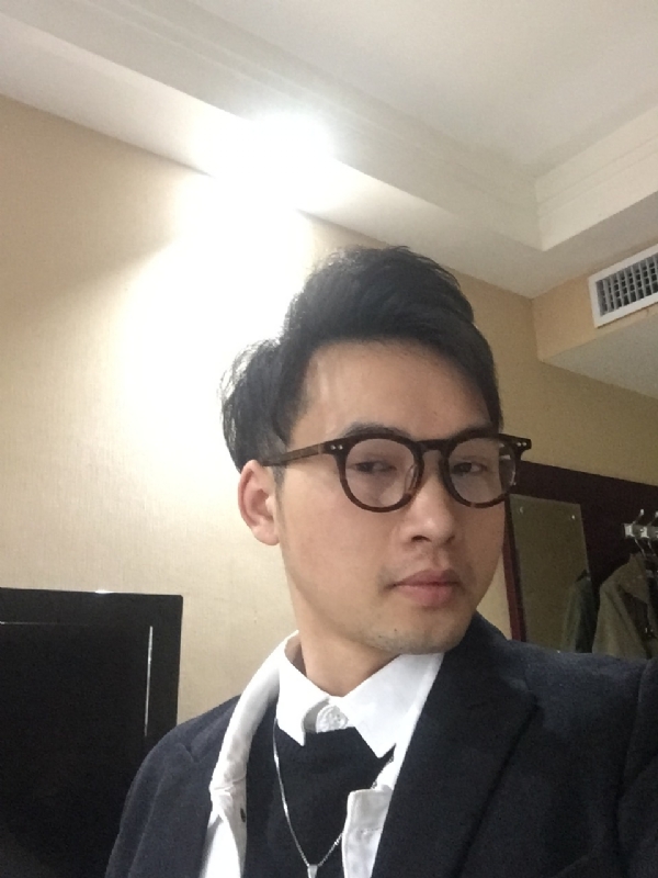 曾亮的第四张照片--邢台相亲服务中心