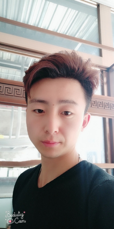 拼命微笑的第二张照片--邢台相亲服务中心