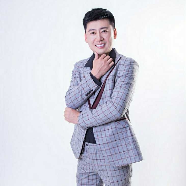 屋顶拾荒人的第一张照片--邢台相亲服务中心