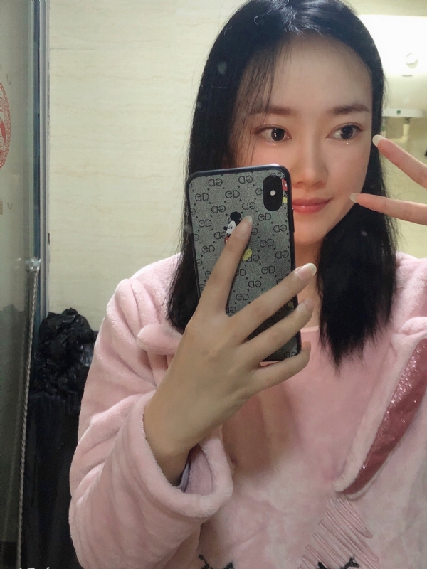 叶落知秋的第一张照片--邢台相亲服务中心