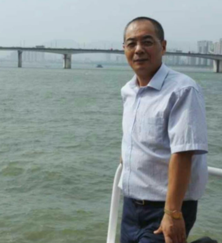 辛民的第二张照片--邢台相亲服务中心