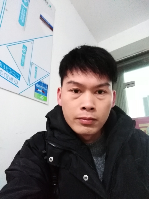 微笑的第一张照片--邢台相亲服务中心